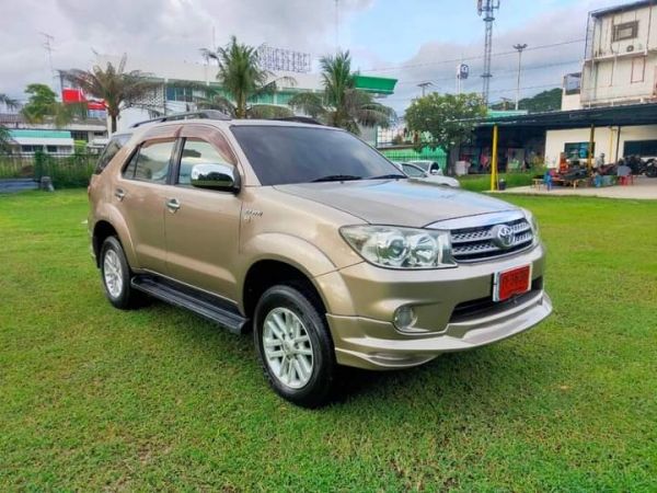 TOYOTA FORTUNER 2.7V 2WD A/T ปี 2010 รูปที่ 0